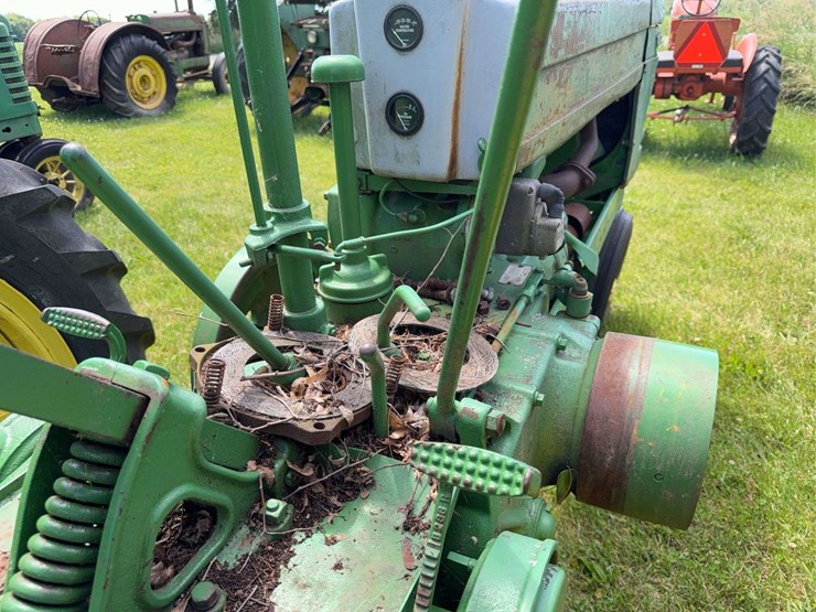 john-deere-model-b-image-13