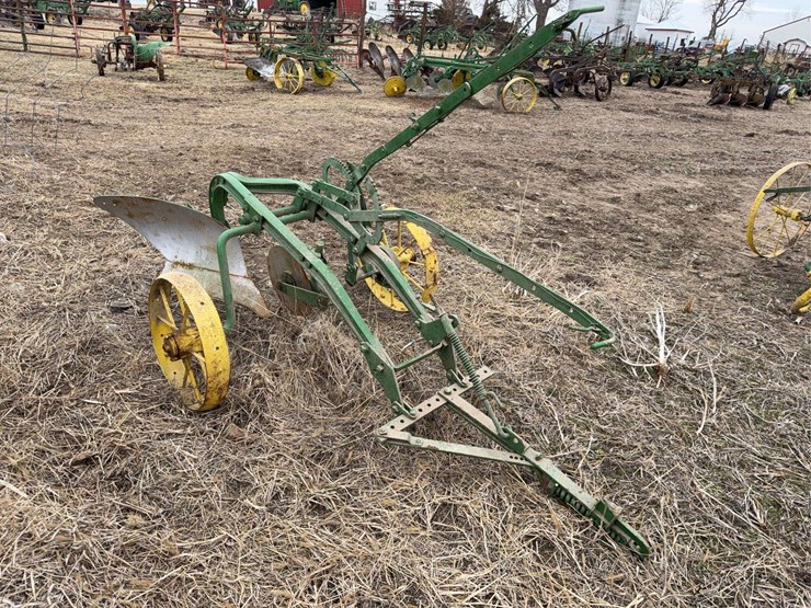 john-deere-one-bottom-plow-image-6