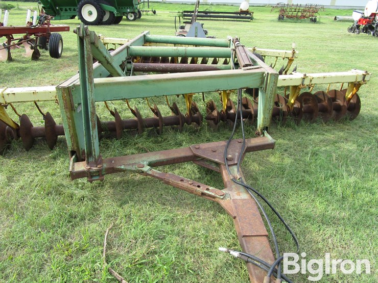 john-deere-340-image-11