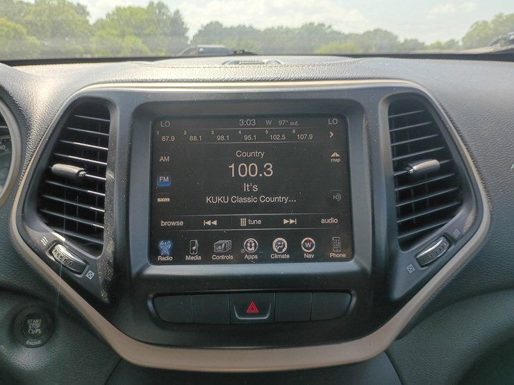 2014-jeep-cherokee-image-39