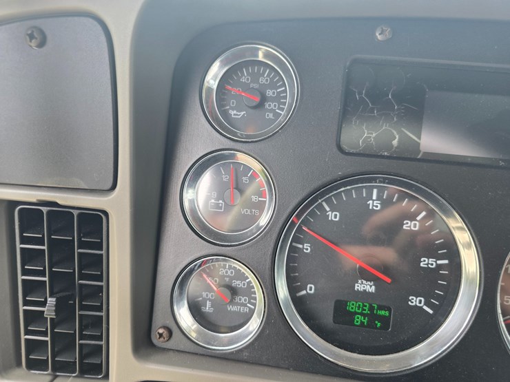2010-kenworth-t2000-image-71