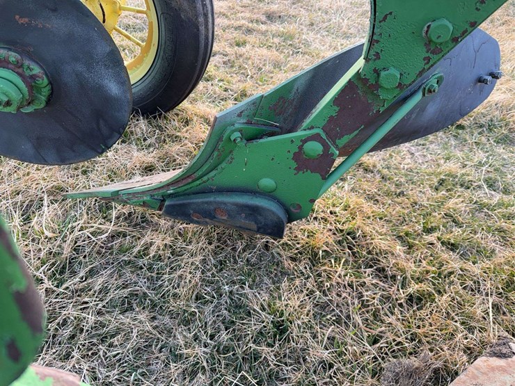 john-deere-8-image-25