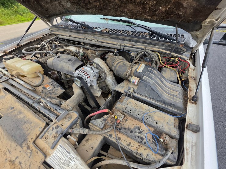 2000-ford-f550-image-38