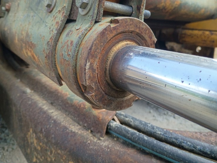 1991-deere-550g-image-59