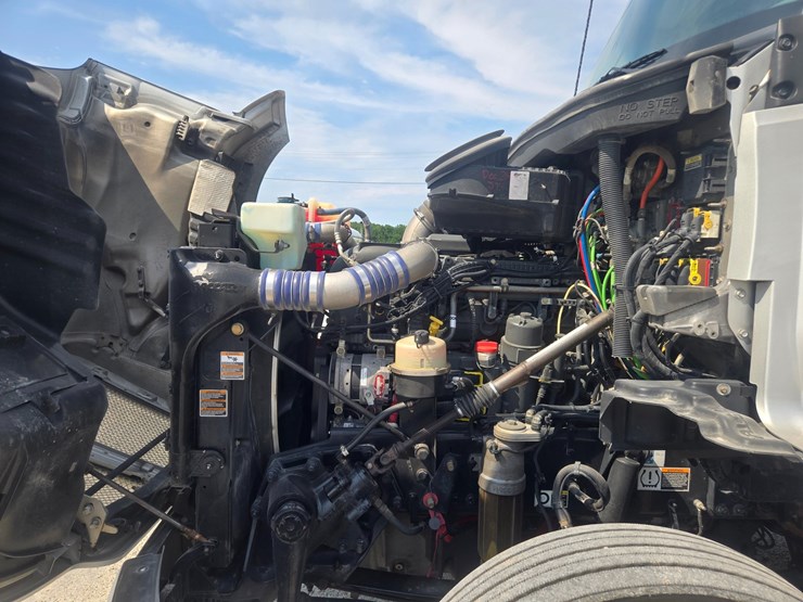 2018-kenworth-t680-image-27