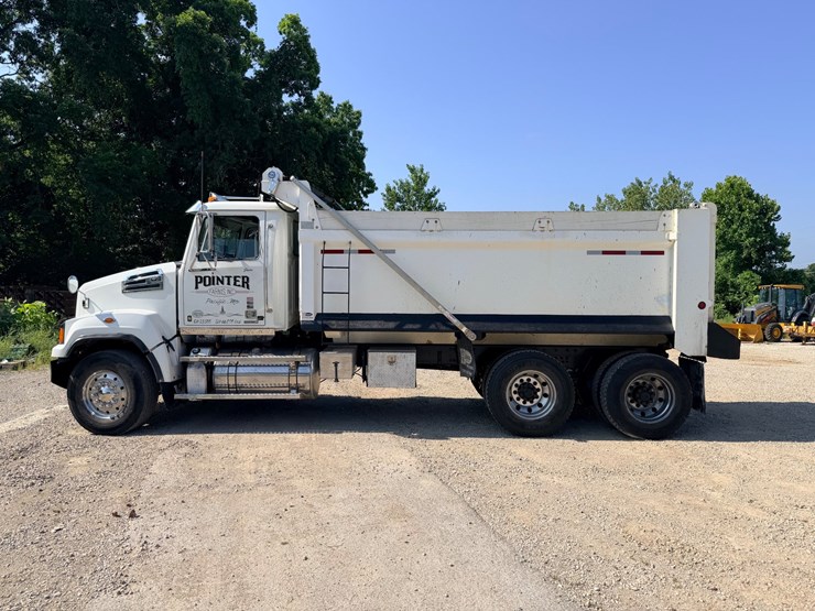 2016-western-star-4700-image-7