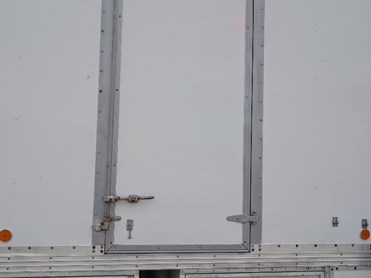 2006-ford-f650-image-27