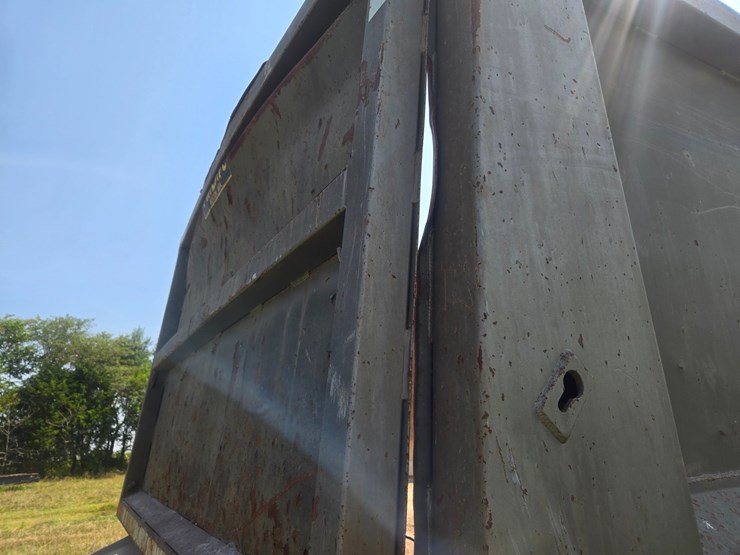 2005-hilbilt-end-dump-image-51