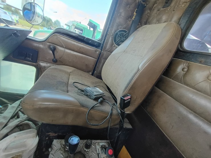 1999-kenworth-w900-image-44