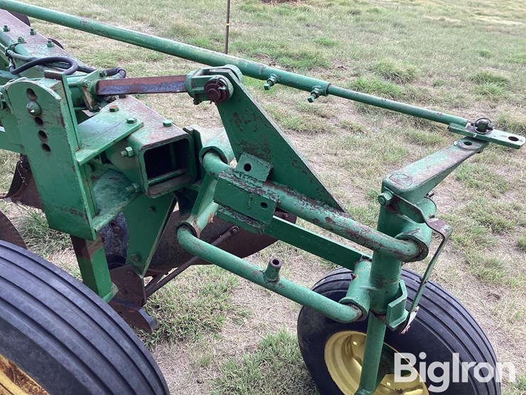 john-deere-7-image-17