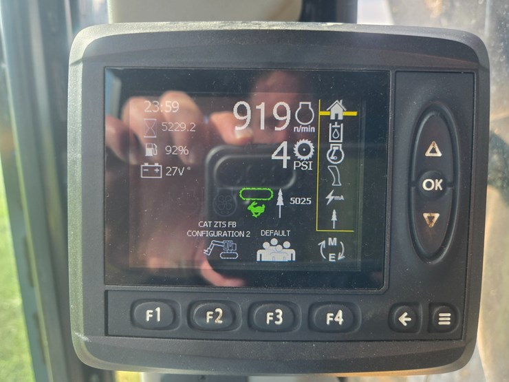 2015-caterpillar-521b-image-44