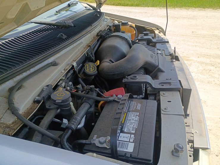 2005-ford-e450-image-18
