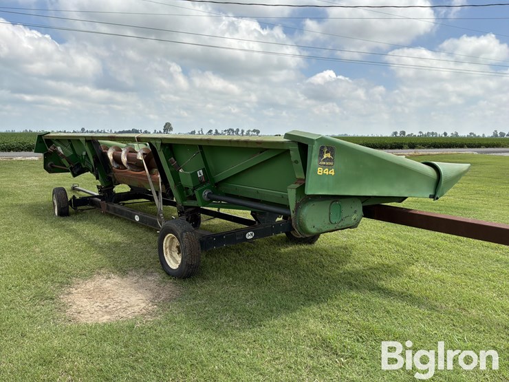 1995-john-deere-844-image-5