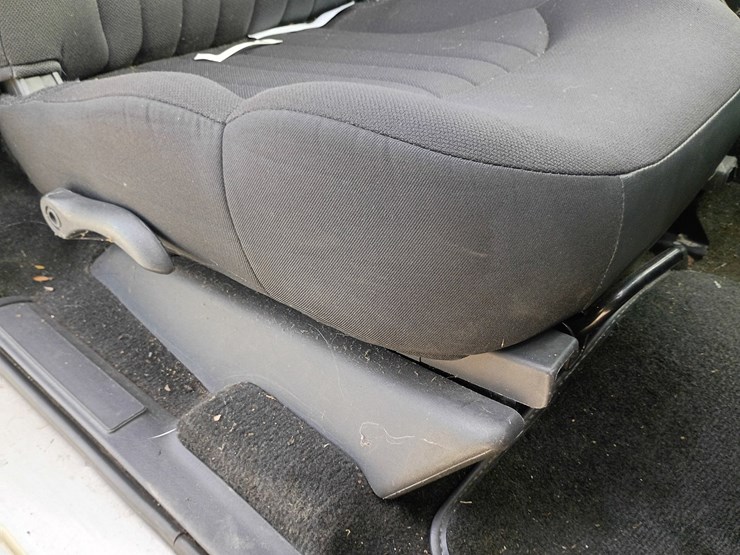 2003-chevrolet-blazer-image-38