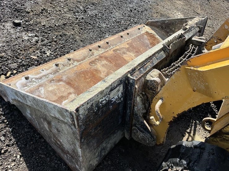 2023-caterpillar-259d3-image-8