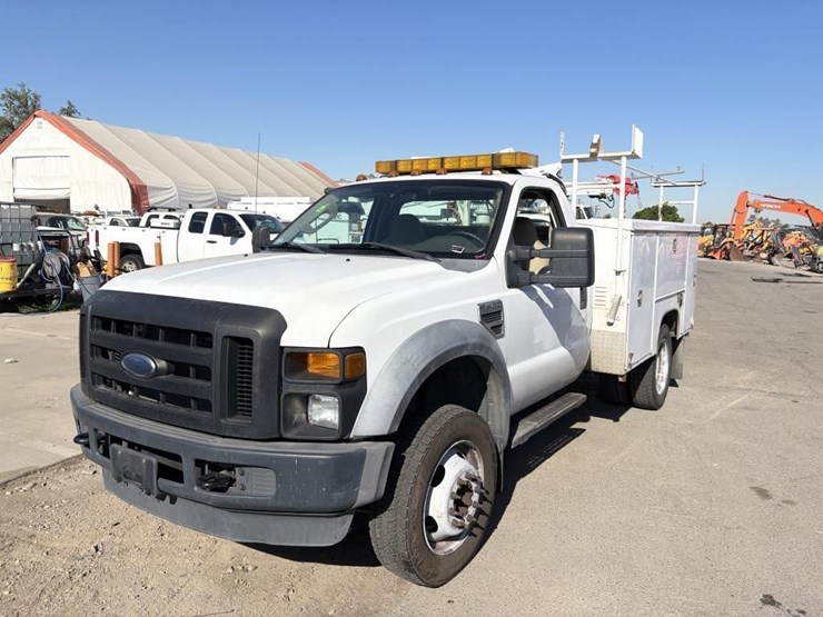 2010-ford-f450-image-1