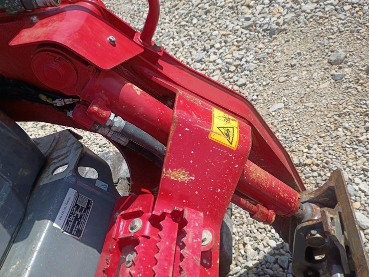 2023-takeuchi-tl10v2-image-57