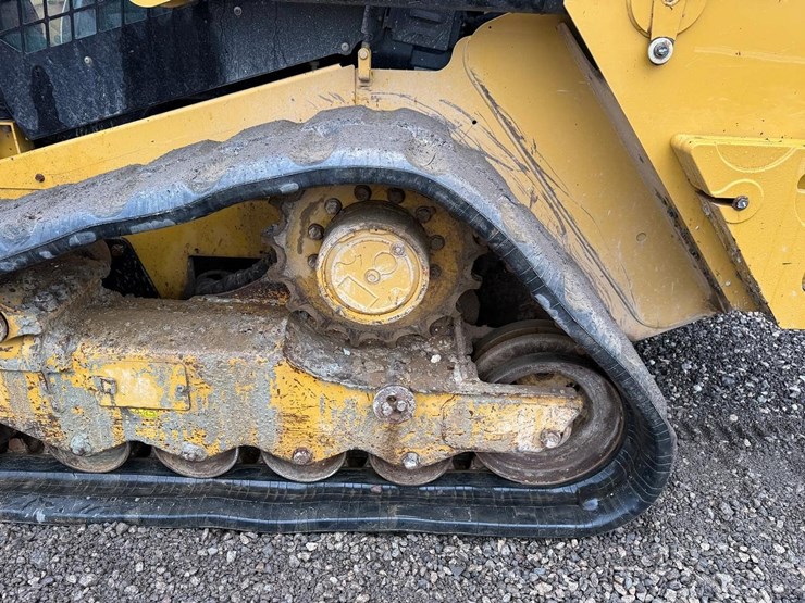 2015-caterpillar-279d-image-18