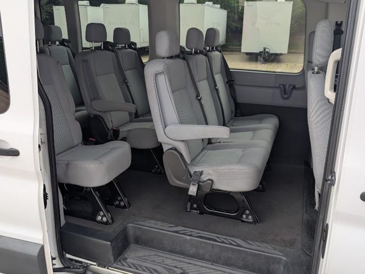 2016-ford-transit-image-16