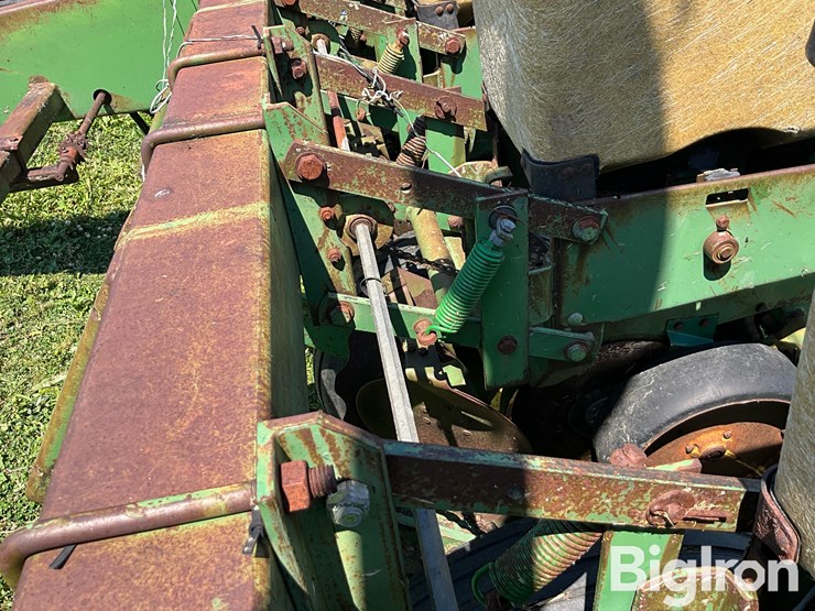 john-deere-7000-image-12