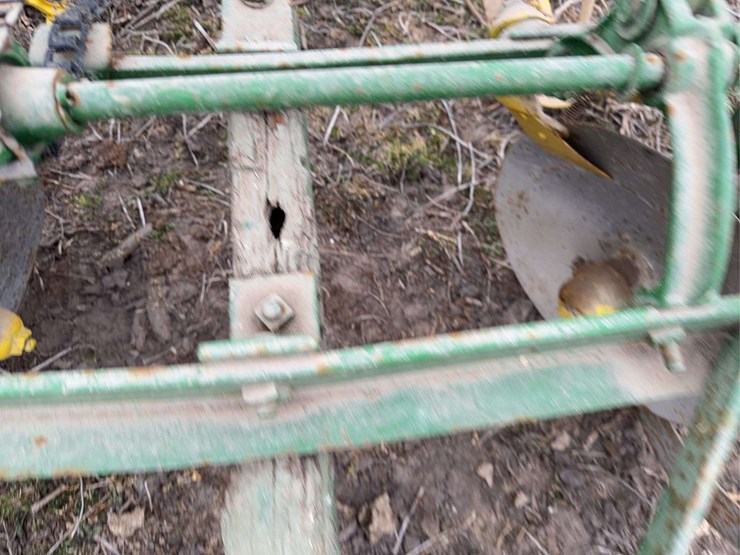 john-deere-two-row-planter-image-11