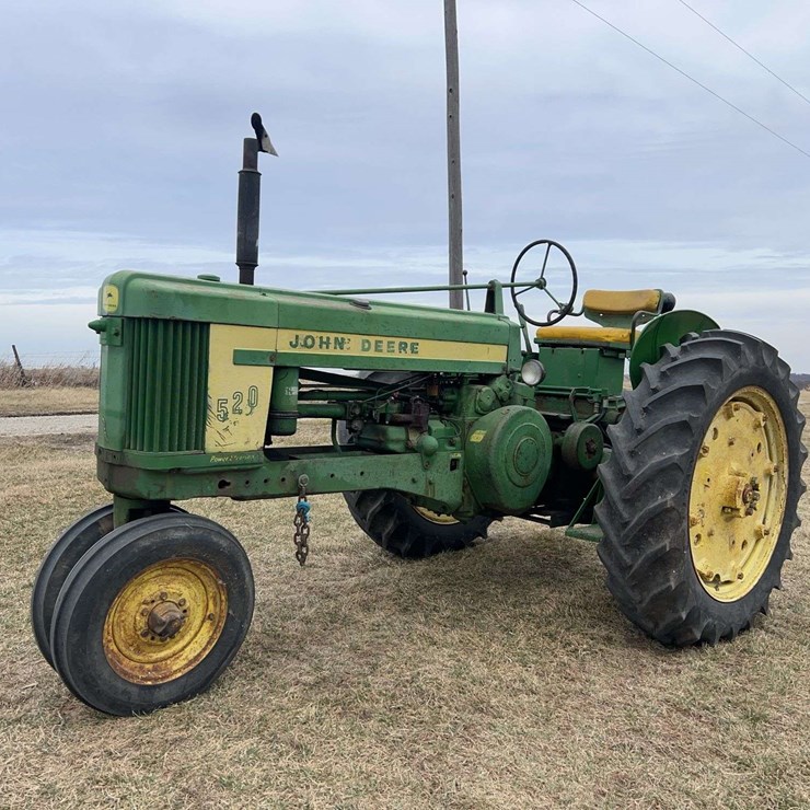 JOHN DEERE 520