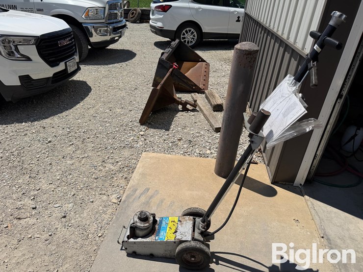 otc-stinger-series-air/hydraulic-jack-image-9