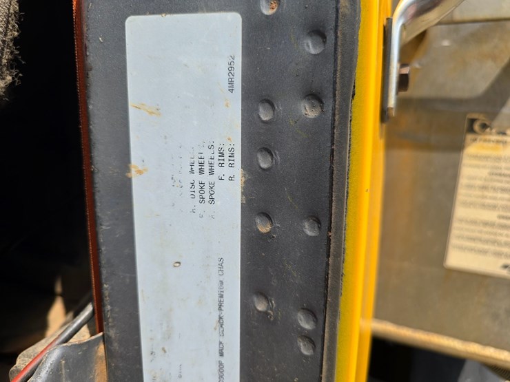 2002-mack-rd688s-image-104