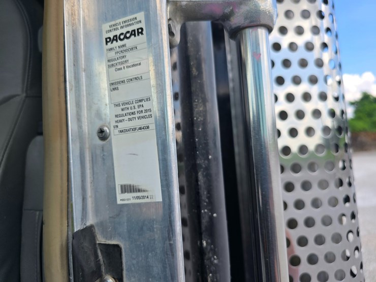 2015-kenworth-t800-image-53