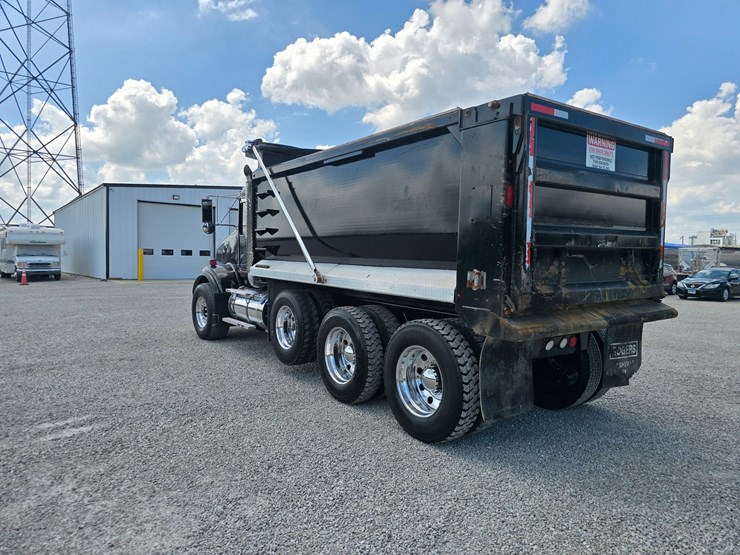 2015-kenworth-t800-image-11