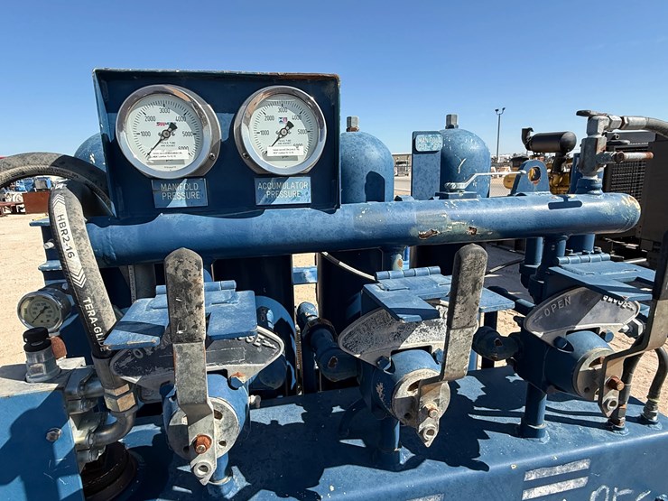 caterpillar-550-image-4