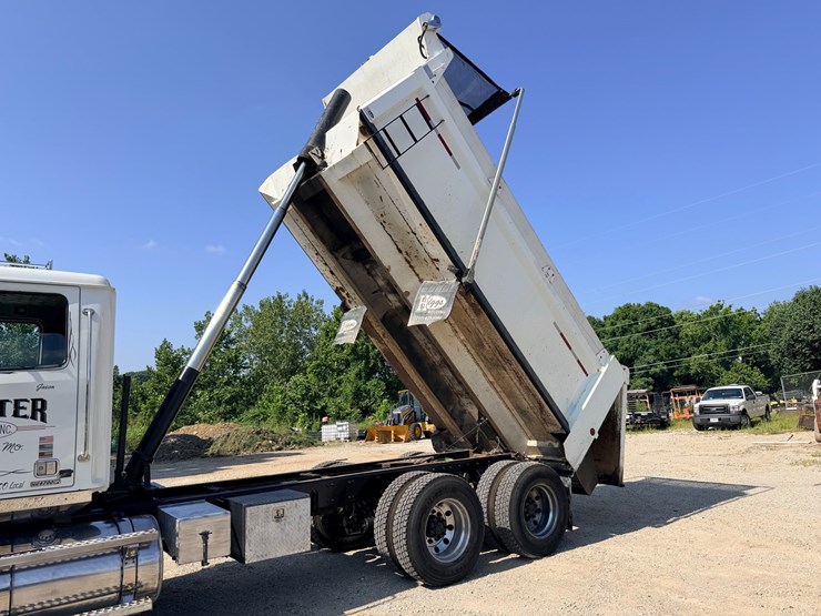 2016-western-star-4700-image-25