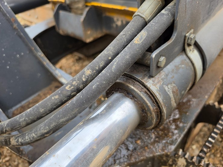 2015-deere-700k-image-102