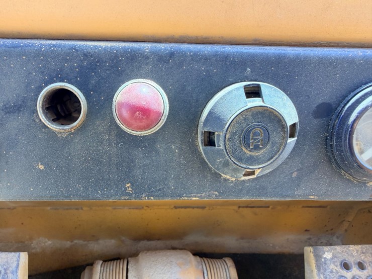 1994-caterpillar-953b-image-47