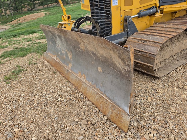 2015-deere-700k-image-116