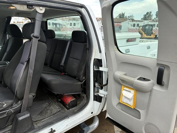 2012-gmc-sierra-2500-image-16