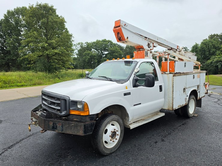 2000-ford-f550-image-2