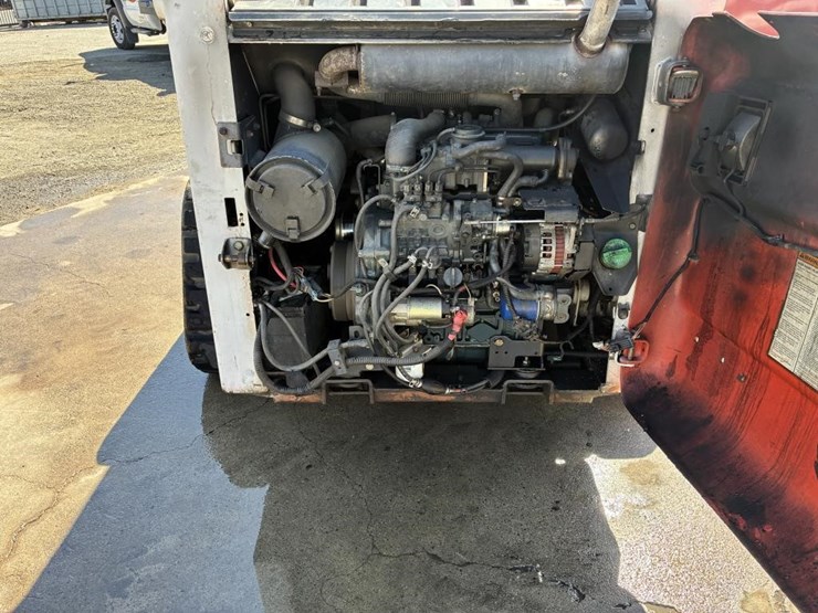 2011-bobcat-t190-image-12