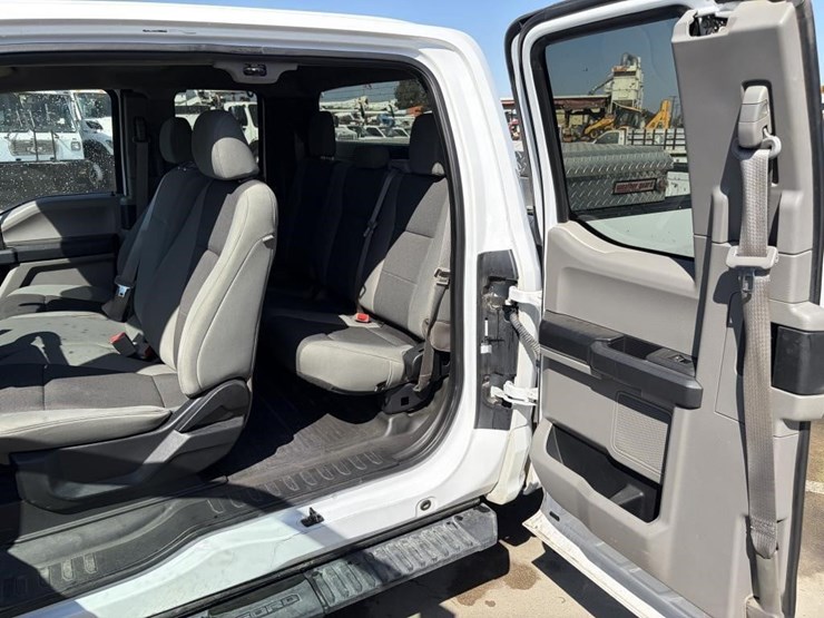 2019-ford-f150-image-13