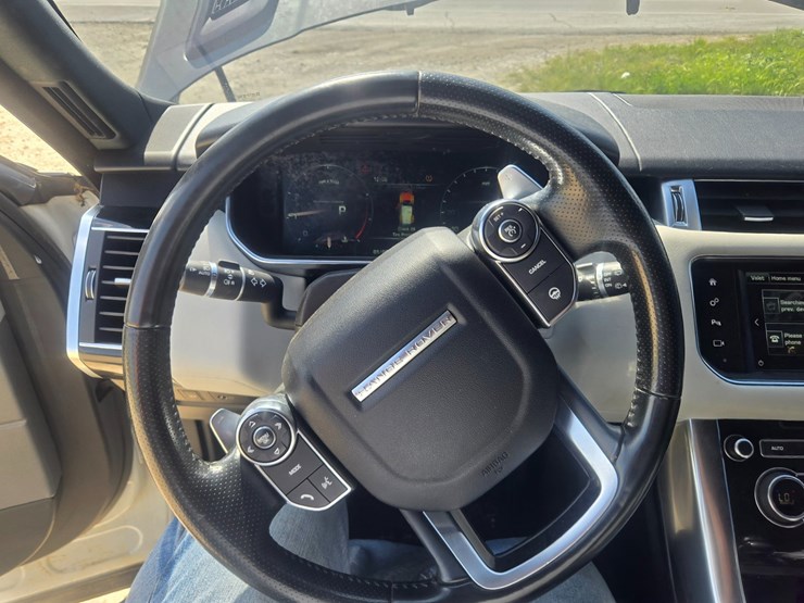 2016-land-rover-range-rover-image-34
