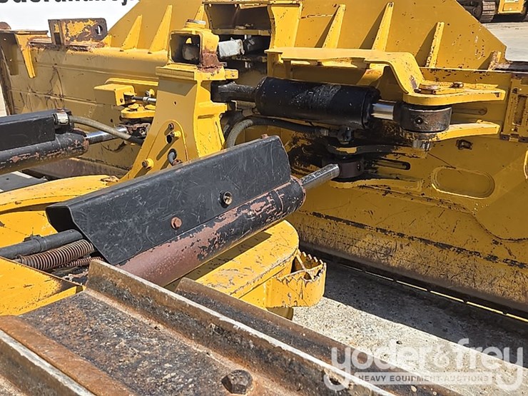 2018-caterpillar-d6n-lgp-image-26