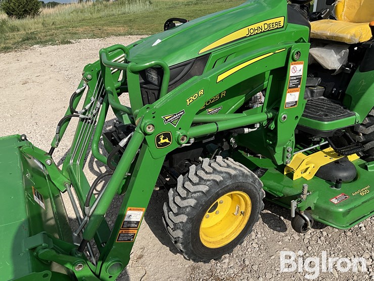 2023-john-deere-2025r-image-9