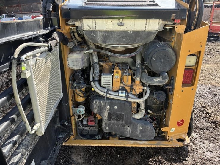 2023-caterpillar-259d3-image-28