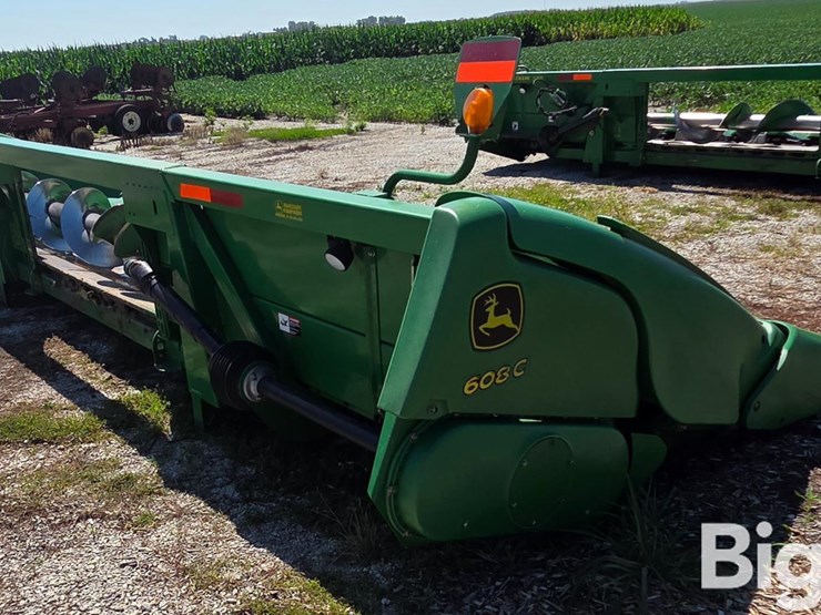 2010-john-deere-608c-image-5
