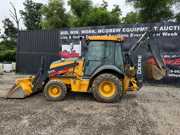 2018-deere-310l-image-3