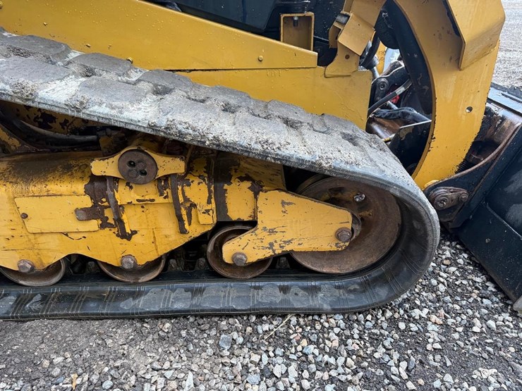 2022-caterpillar-259d3-image-14