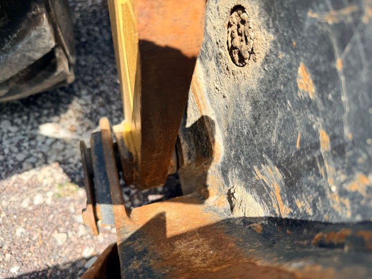 2014-caterpillar-272d-image-69