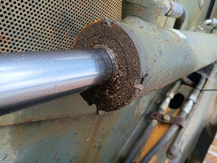 1991-deere-550g-image-65