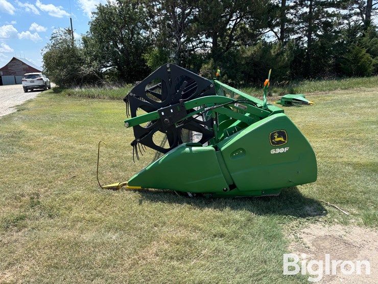 2011-john-deere-630f-image-8