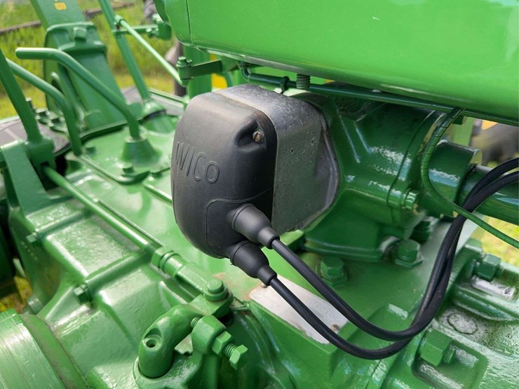 john-deere-model-b-image-21